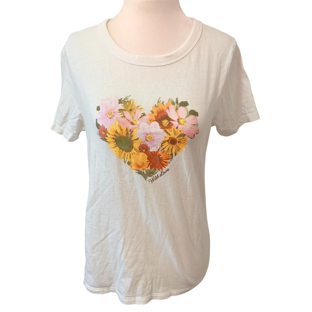 Old Navy Everywear XS White Floral Heart Wild Love Graphic Tee Shirt‎ Core